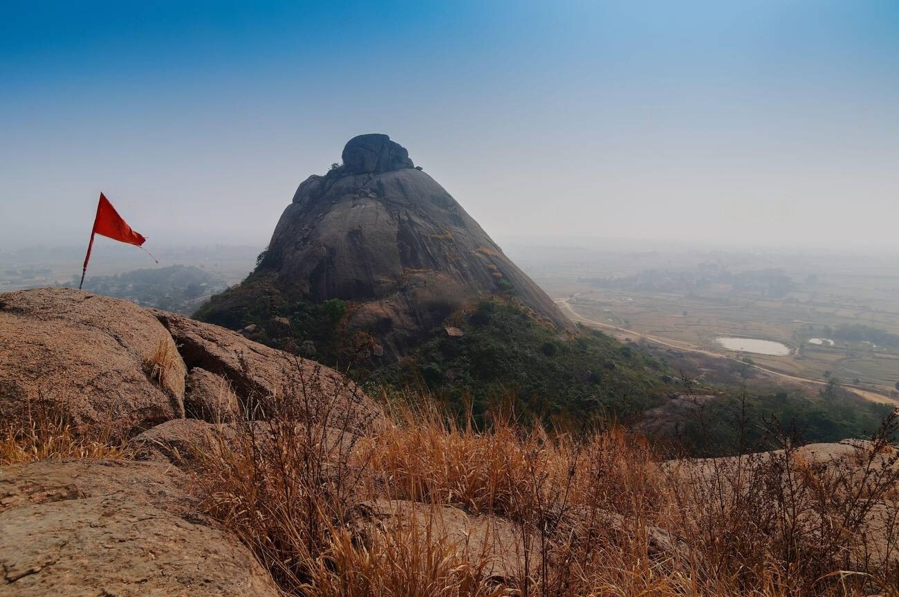 joychandi-pahar-mountain-is-a-hill-which-is-a-popular-tourist-attraction-in-the-indian-state-of-west-bengal-in-purulia-district-image-of-the-top-2GGXGKX-transformed